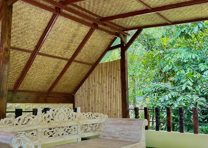 Hotel Bamboo Oasis