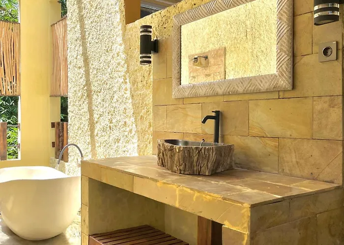 Hotel Bamboo Oasis *
